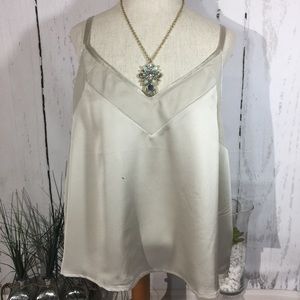 🌼4 for $20 A New Day Tank Top XXL